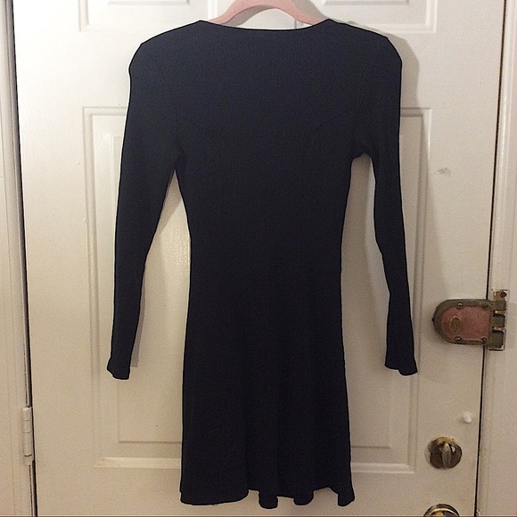 ASOS Long Sleeved Black Dress - Picture 4 of 5